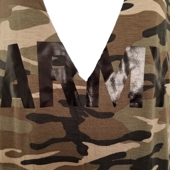 Forever 21 Choker Cutout Logo ARMY Top T-shirt. - Picture 3 of 5
